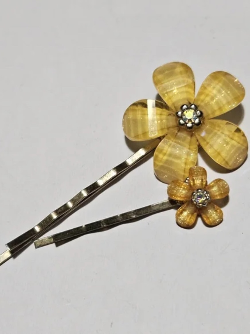 NWOT Gold Flower Hair Pins In Yellow And Orange